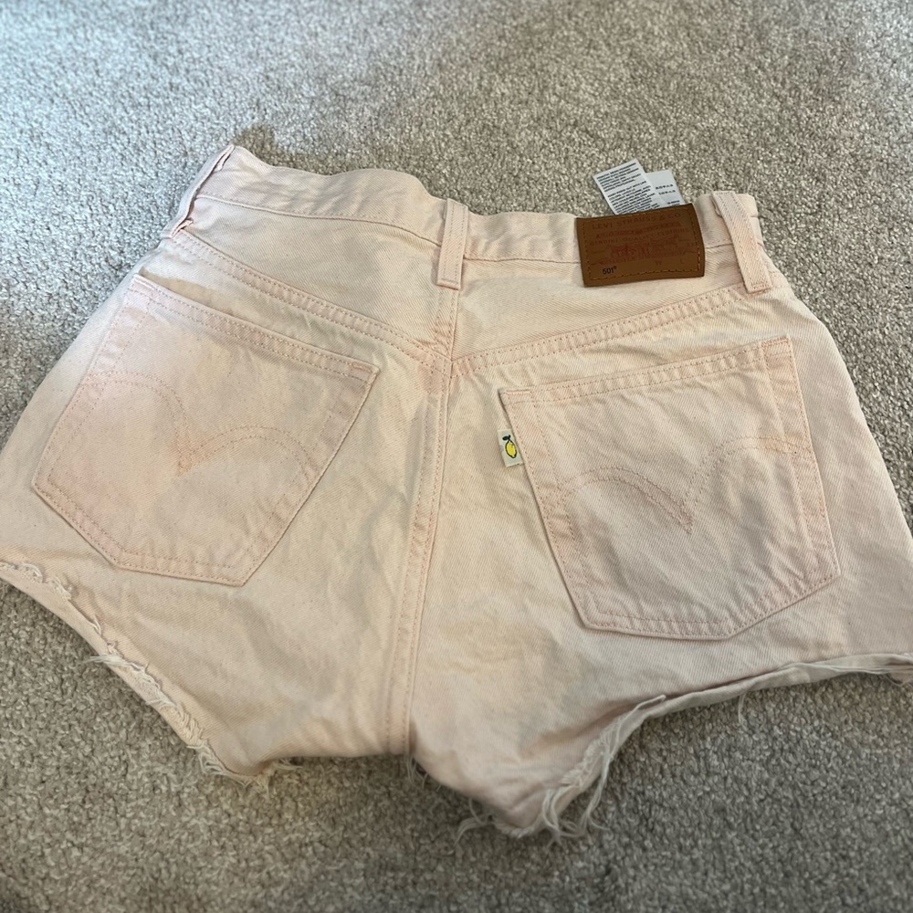 Levi's Pink Jean Shorts Vintage-Inspired Distressed